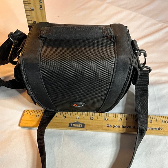 Lowepro Compact Digital Camera Bag - Adjustable Strap & Handle for Easy Portable - Picture 10 of 10